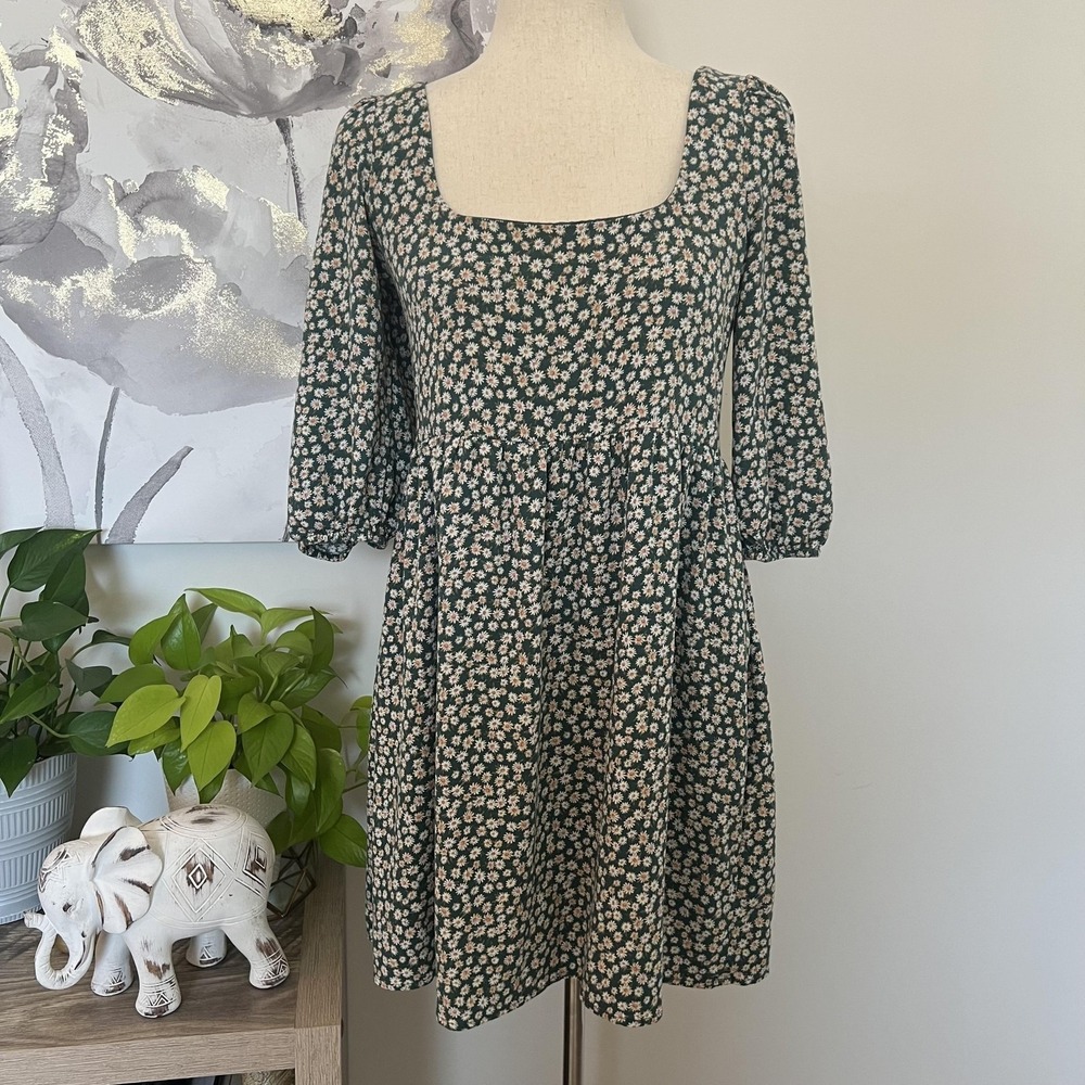 American‎ Eagle Floral Daisy Dress Womens Small Green Square Neck Mini Tassel